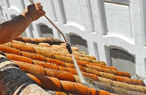 Nettoyage de toitures - Vallières-les-Grandes